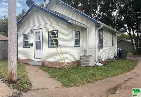Building Photo - 3526 Claude ave