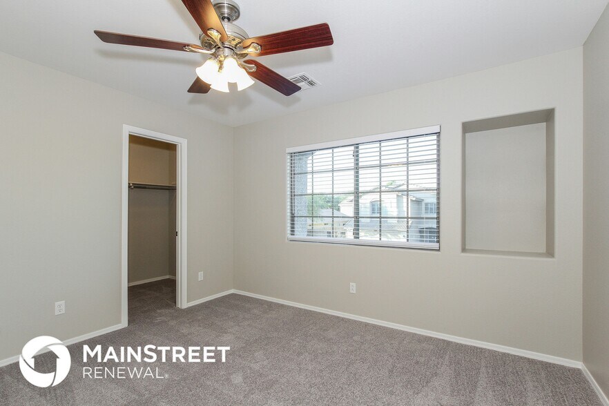 Building Photo - 2239 E Paraiso Dr