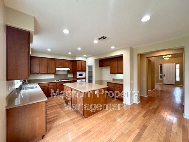 Building Photo - 29675 Ski Ranch St