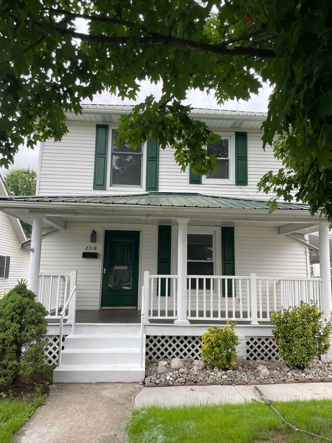 Building Photo - 2318 Monroe Ave