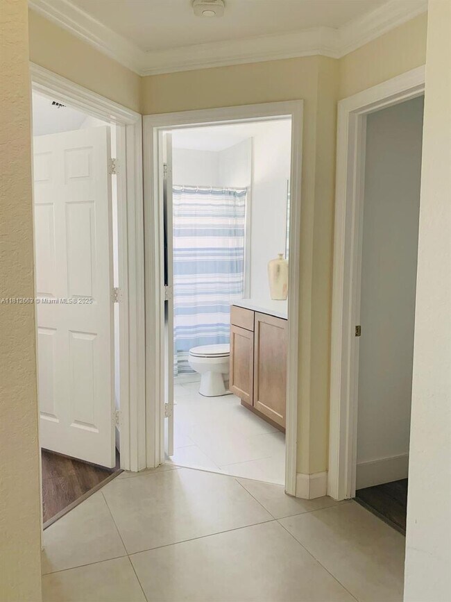Building Photo - 16403 Sapphire Pl
