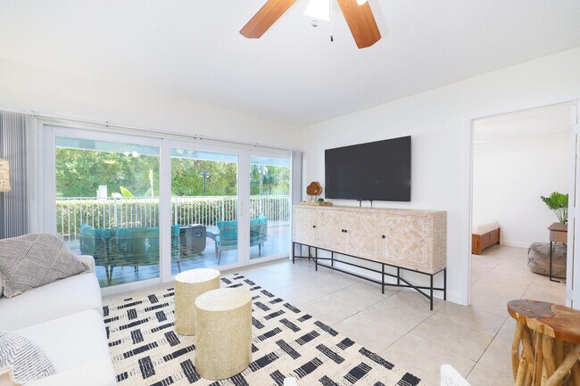 Building Photo - 501 N Ocean Blvd