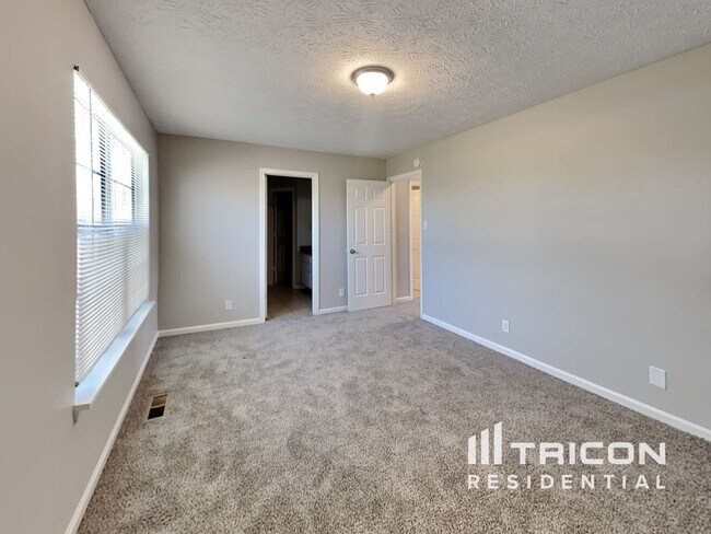 Building Photo - 7760 Oakshot Ln
