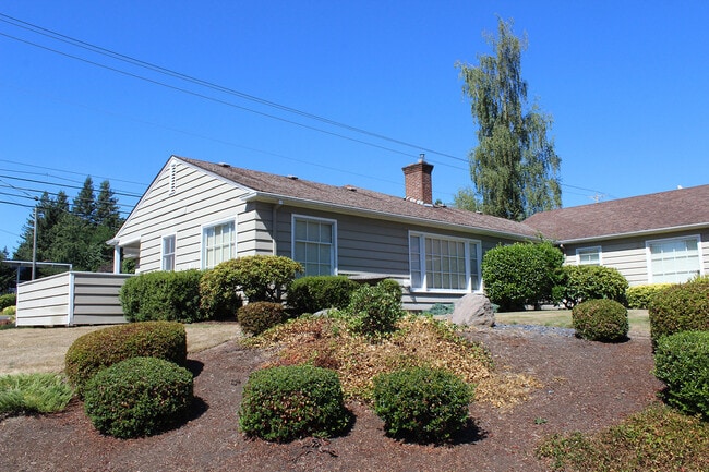 Building Photo - 8025-8027 SW Northvale Way