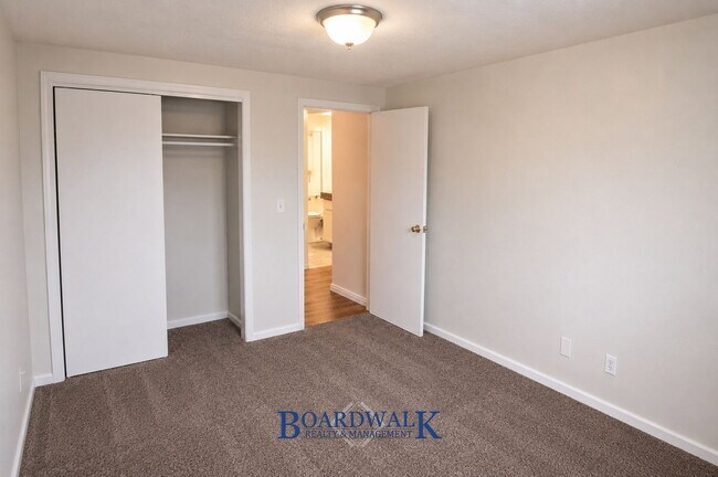 Building Photo - 161 Beryl Ave