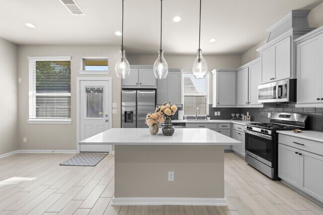 Building Photo - 308 N Spotted Fern Dr