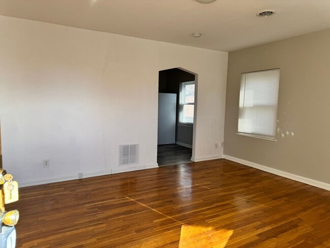 Building Photo - 1918/1920/1922 East 16th Street