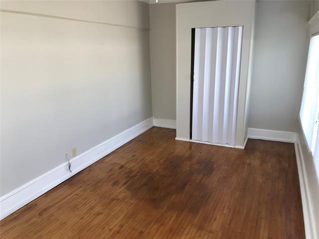 Building Photo - 1118 N Zang Blvd