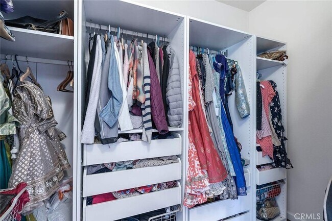 Building Photo - 7371 Westcliff Dr