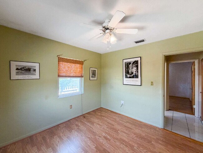 Building Photo - RENT THIS CANAL FRONT HOME WITH ZERO DEPOSIT DOWN