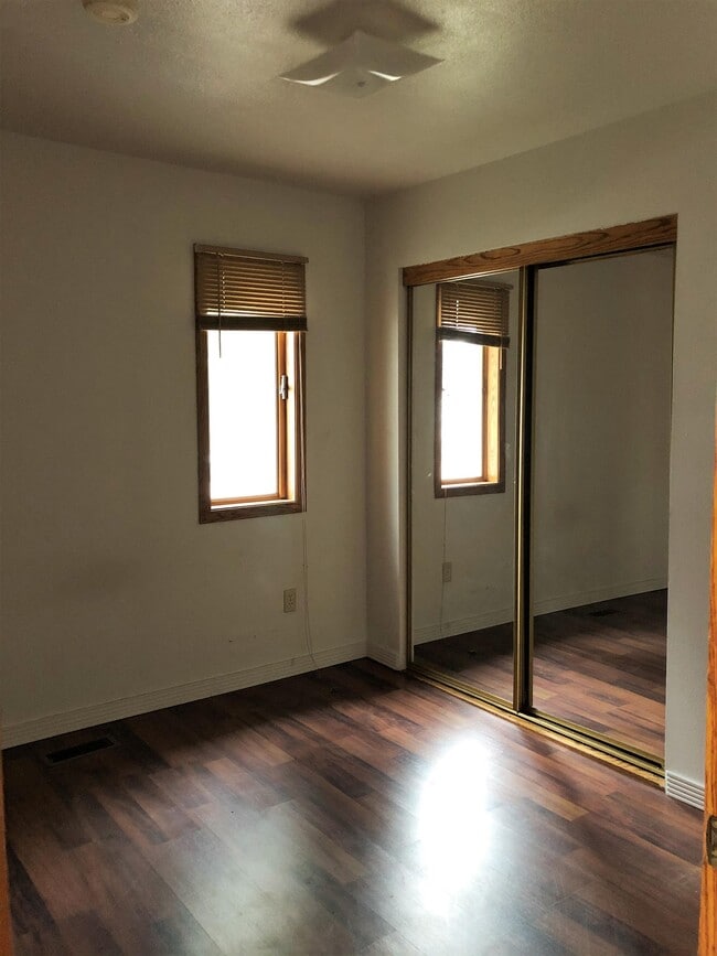 Building Photo - 3005 W Malad St