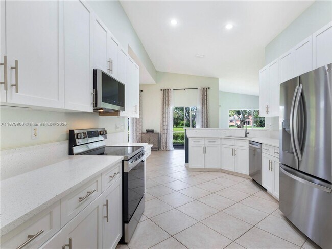 Building Photo - 2549 Egret Lake Dr