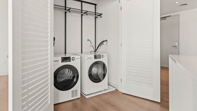 Building Photo - 35 Lomasney Wy