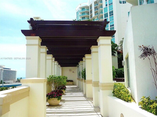Building Photo - 250 Sunny Isles Blvd