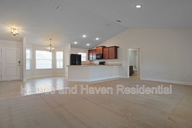 Building Photo - 1217 Forest Hill Dr