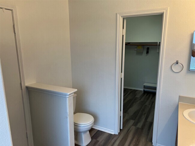 Building Photo - 1907 Cold River Dr