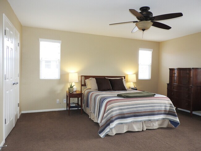 Building Photo - Central Park Home for Rent