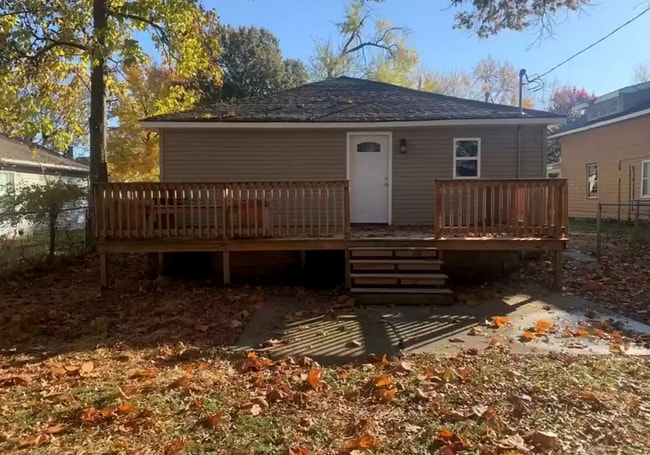 Building Photo - PRE-LEASING!! AVAILABLE AUGUST 10TH! 3 Bedroom/ 2 Bathroom House