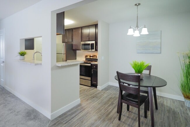 Building Photo - 3235 Mill Creek Dr