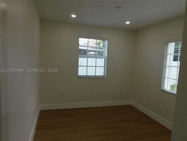 Building Photo - 2754 NW 26th St