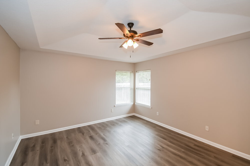 Building Photo - 1299 Summit Oaks Dr E