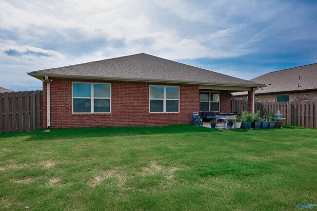 Building Photo - 113 Cedar Elm Wy