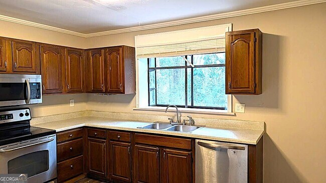 Building Photo - 2710 Riverview Rd