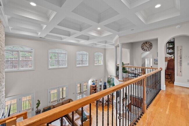 Building Photo - 11 Grey Oak
