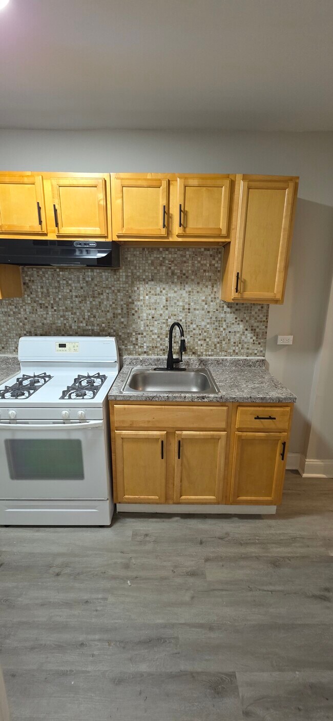 Building Photo - 2434 Druid Park Dr