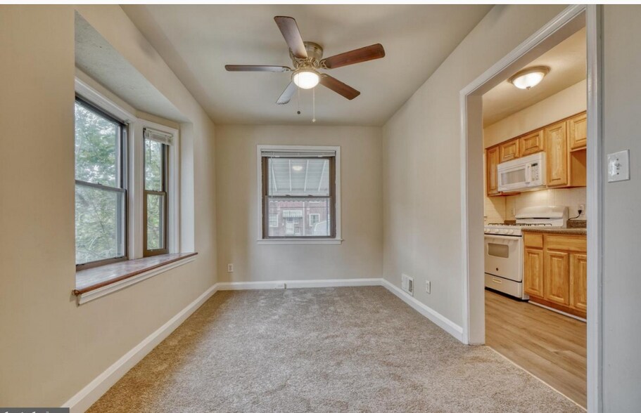 Building Photo - 1035 Arncliffe Rd