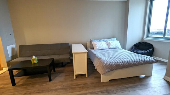 Building Photo - 851 N Glebe Rd