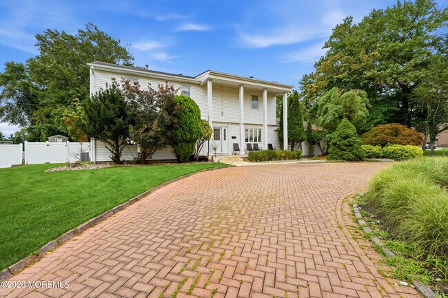 Building Photo - 304 Monmouth Rd