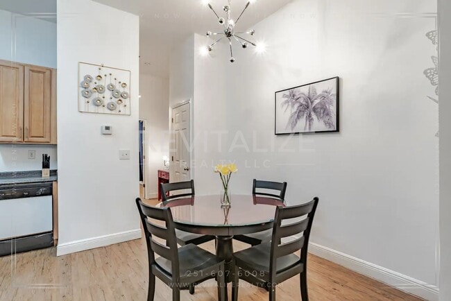 Building Photo - 163 State St