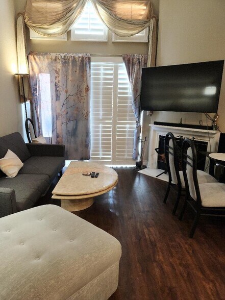 Building Photo - 4175 Executive Dr