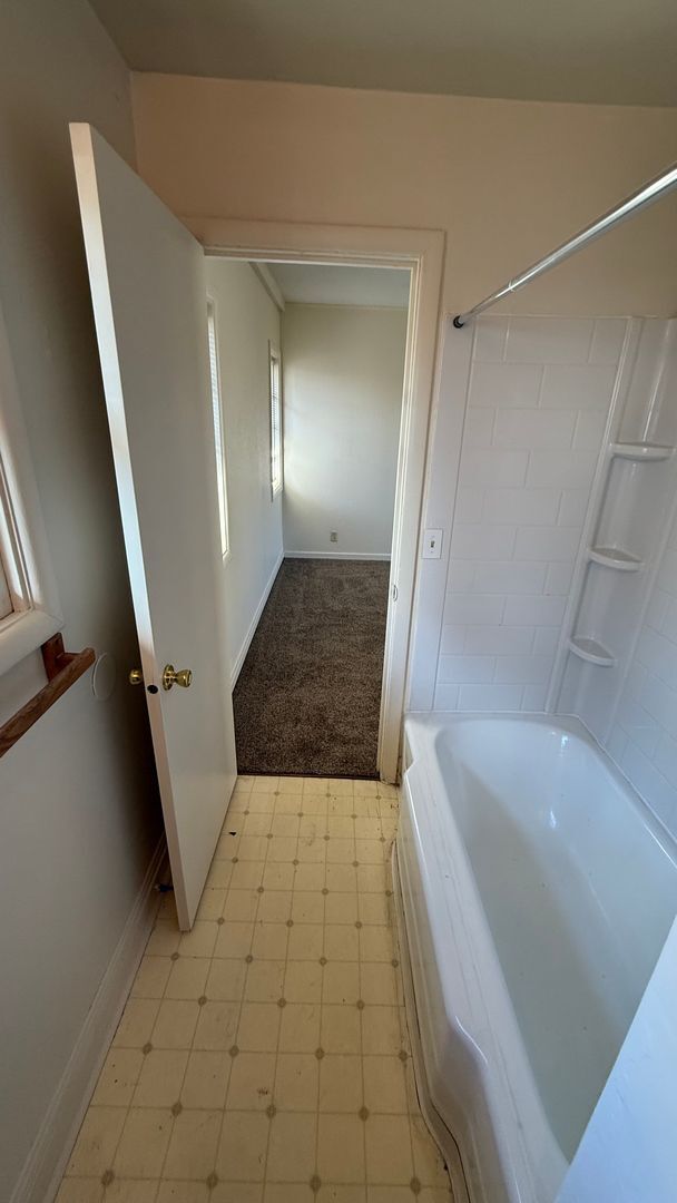 Building Photo - Market Flats