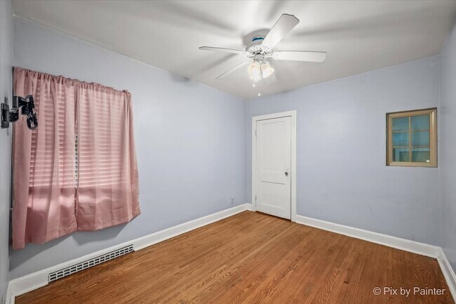 Building Photo - 645 Slade Ave