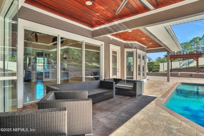 Building Photo - 12707 Tennis Ct