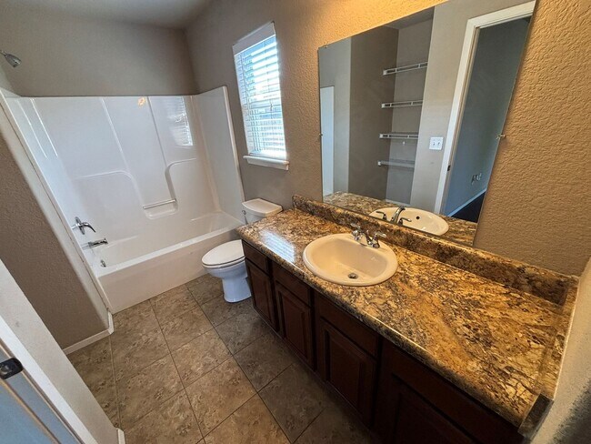Building Photo - Beautiful Home In Centerton, LAWN MAINTENA...