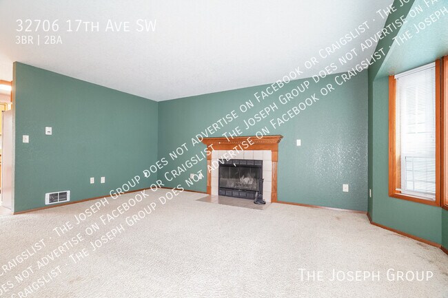 Building Photo - 32706 17th Ave SW