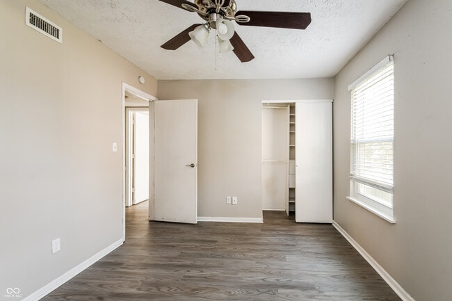 Building Photo - 3811 Oil Creek Dr