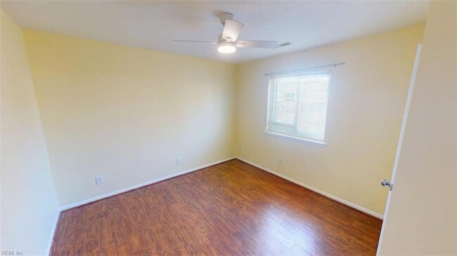 Building Photo - 1729 Dylan Dr