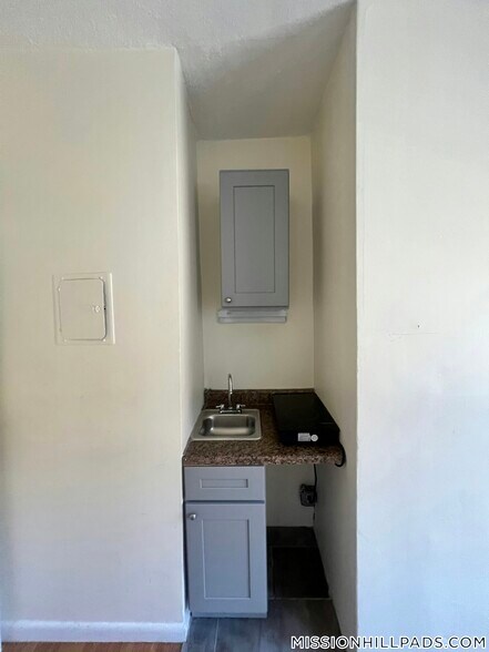 Building Photo - 49 S Huntington Ave