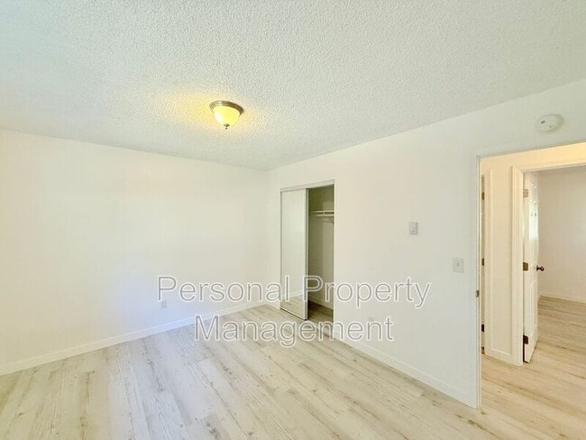 Building Photo - 7415 NE 61st Ave