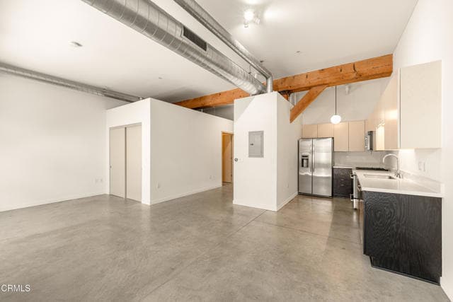 Building Photo - 527 Molino St