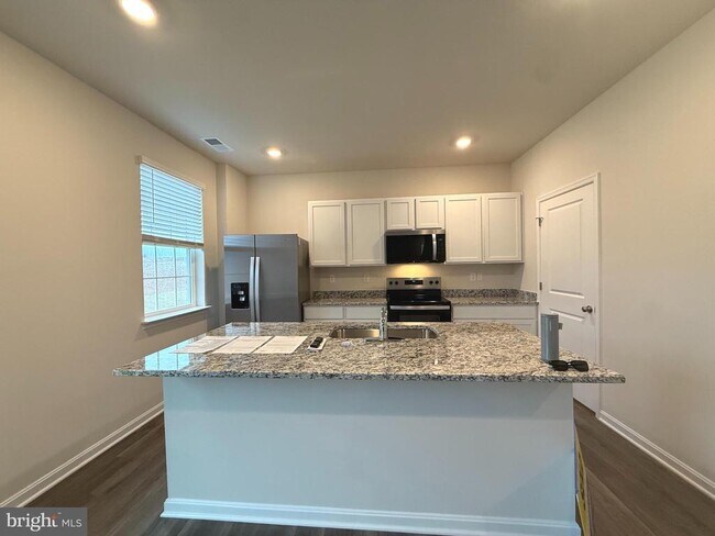 Building Photo - 328 Anconas Blvd