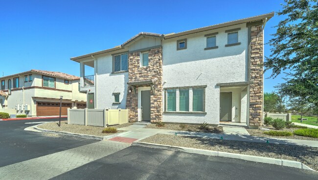 Building Photo - 4100 S Pinelake Way