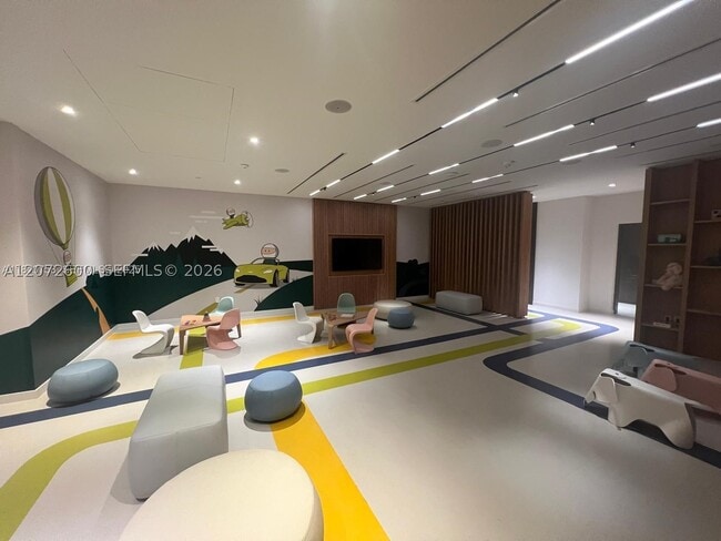 Building Photo - 300 Biscayne Blvd