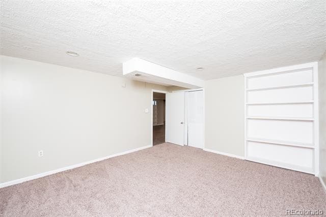 Building Photo - 8563 Dover Ct