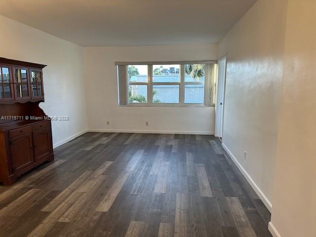 Building Photo - 1333 E Hallandale Beach Blvd