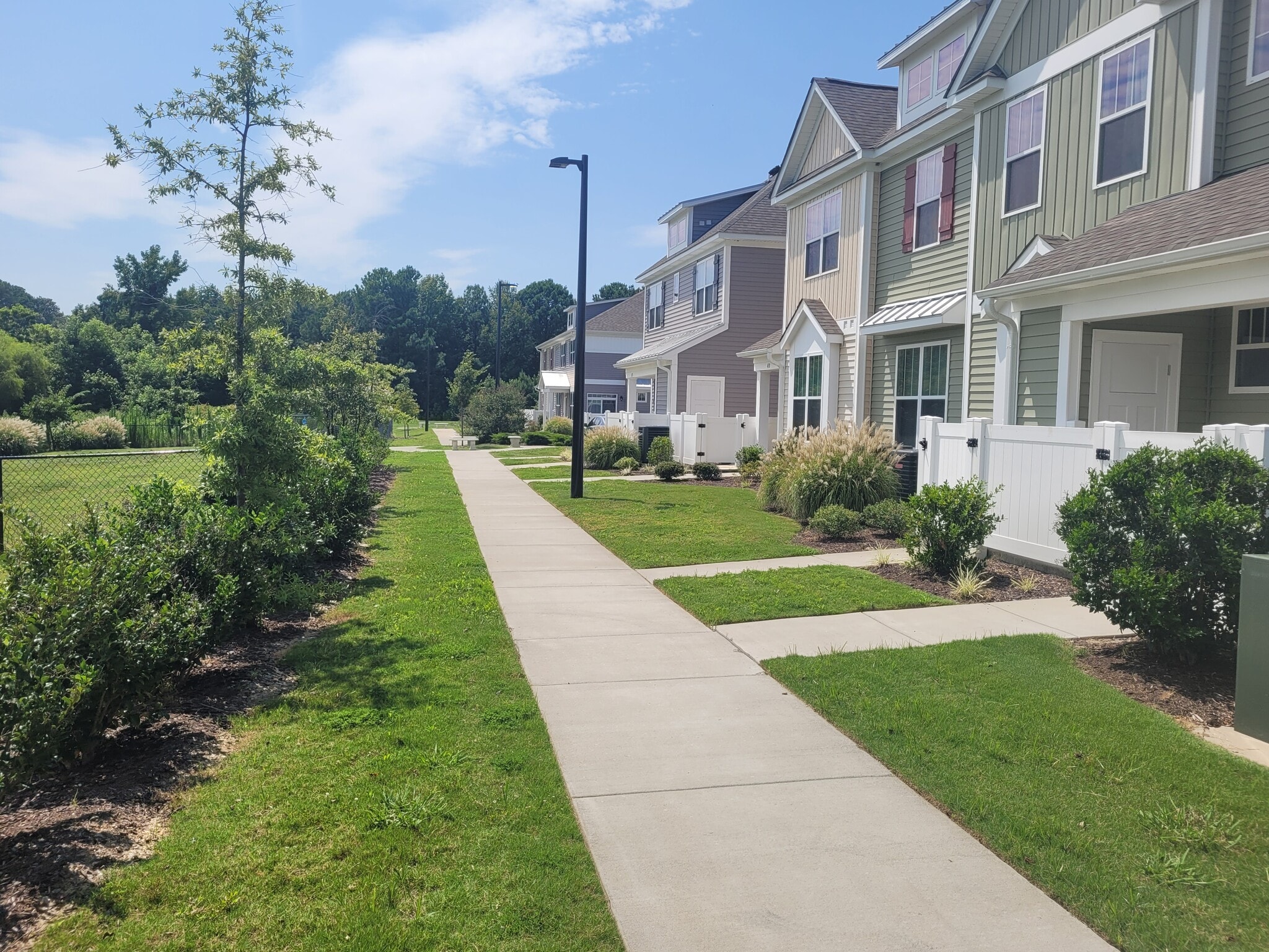 Walking Terrace - 408 Fishers Ct